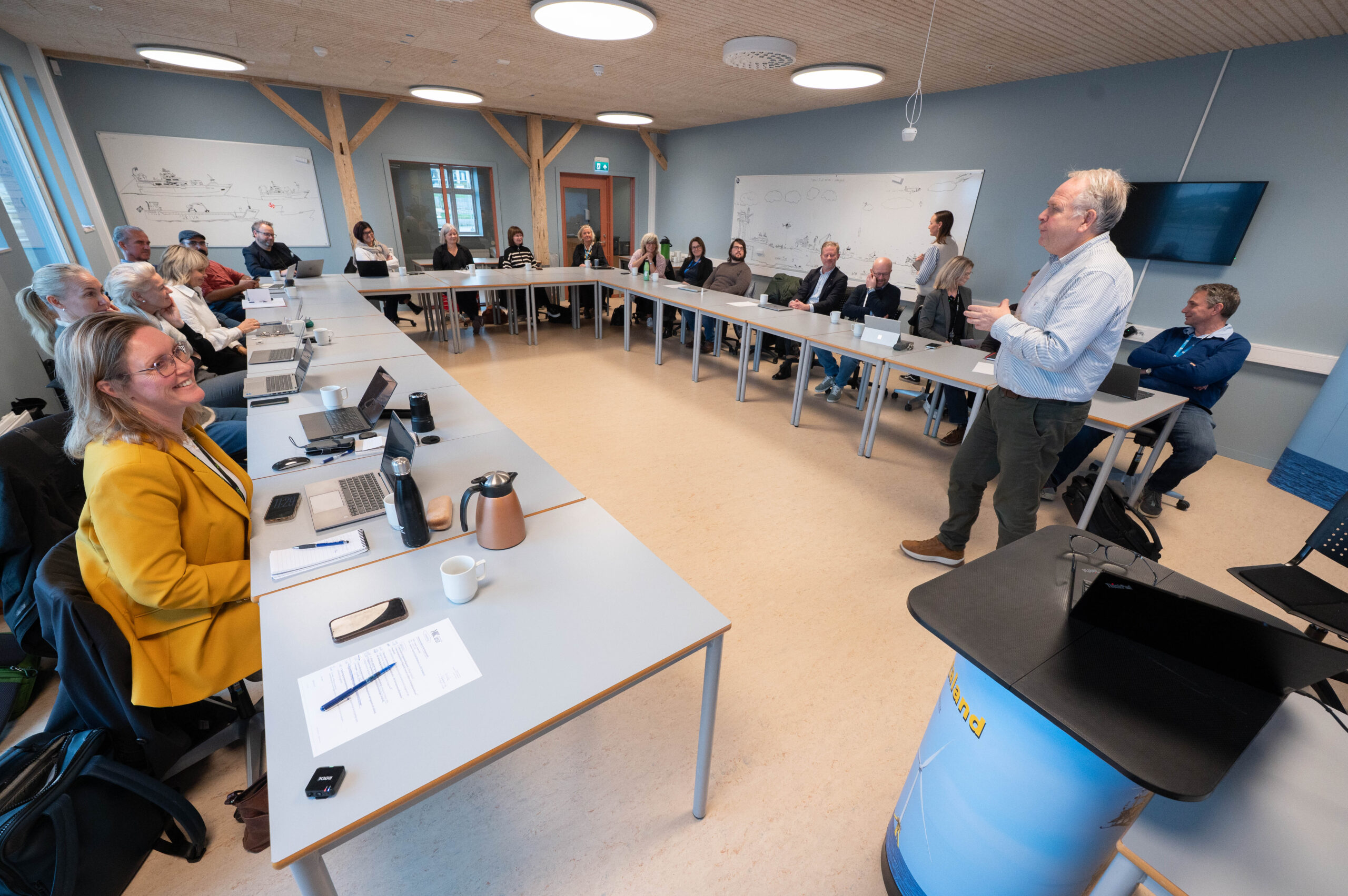 Kompetanseforum Haugalandet møttes hos Fagskolen Rogaland i Haugesund for å drøfte kunstig intelligens, e-helse og framtidige kompetansebehov.
FOTO: TORSTEIN TYSVÆR NYMOEN/HAUGALAND VEKST
FOTO: TORSTEIN TYSÆR NYMOEN/HAUGALAND VEKST