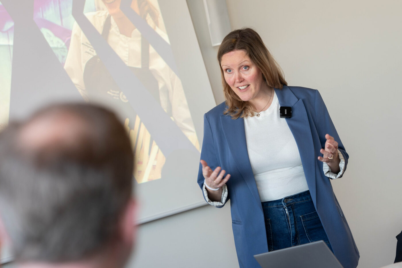 Vibeke Klungland i Haugaland Vekst innledet Kompetanseforum og presenterte arbeidet med ny kompetansestrategi for Haugalandet. FOTO: TORSTEIN TYSVÆR NYMOEN/HAUGALAND VEKST